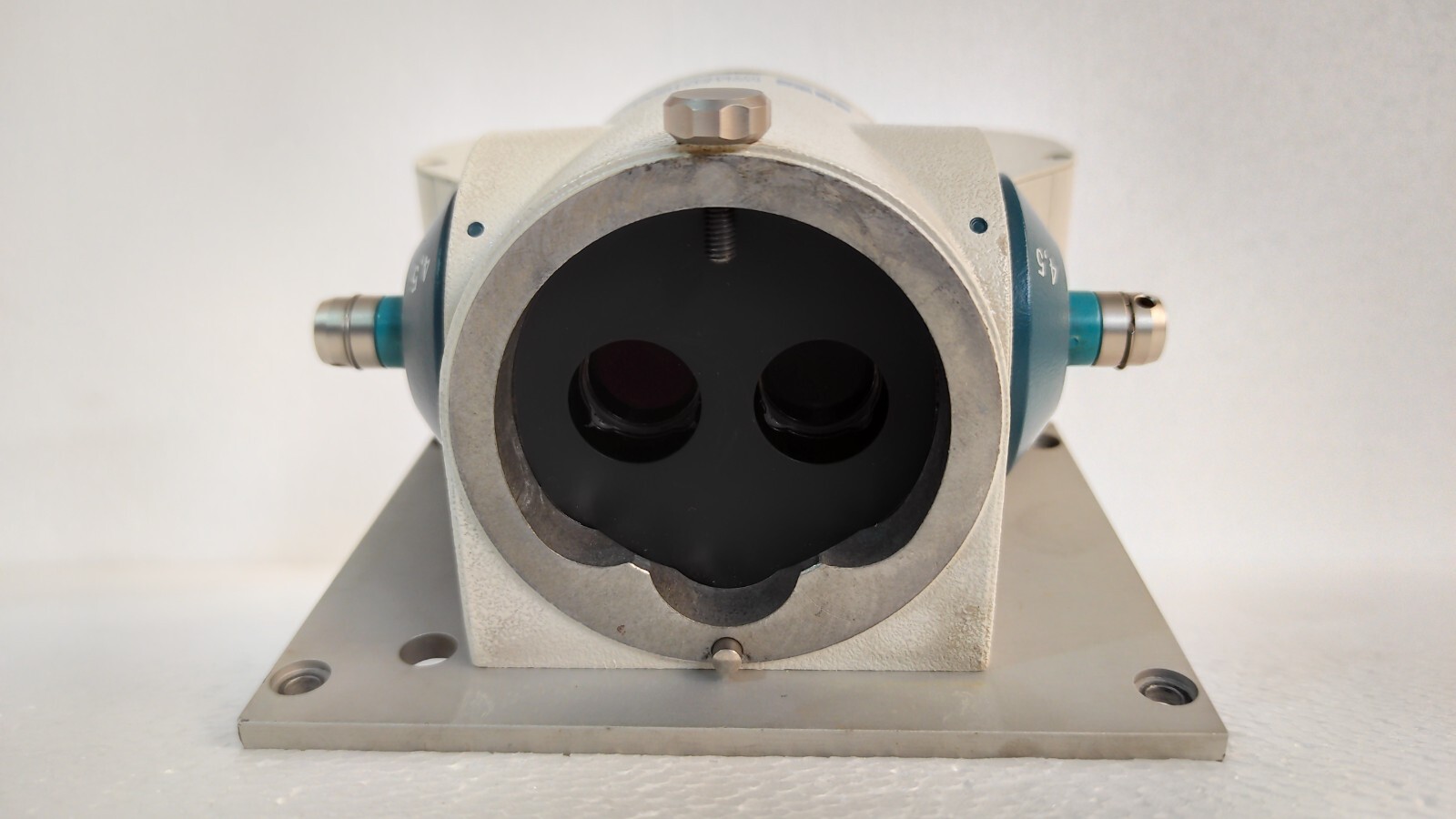 admin/uploads/uploads/Moller Wedel Ref 655 172 Surgical Microscope Head_2.webp